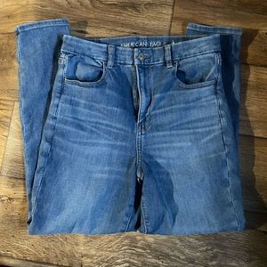 American Eagle Ne(x)t level stretch. Curvy Super hi-rise jogging crop